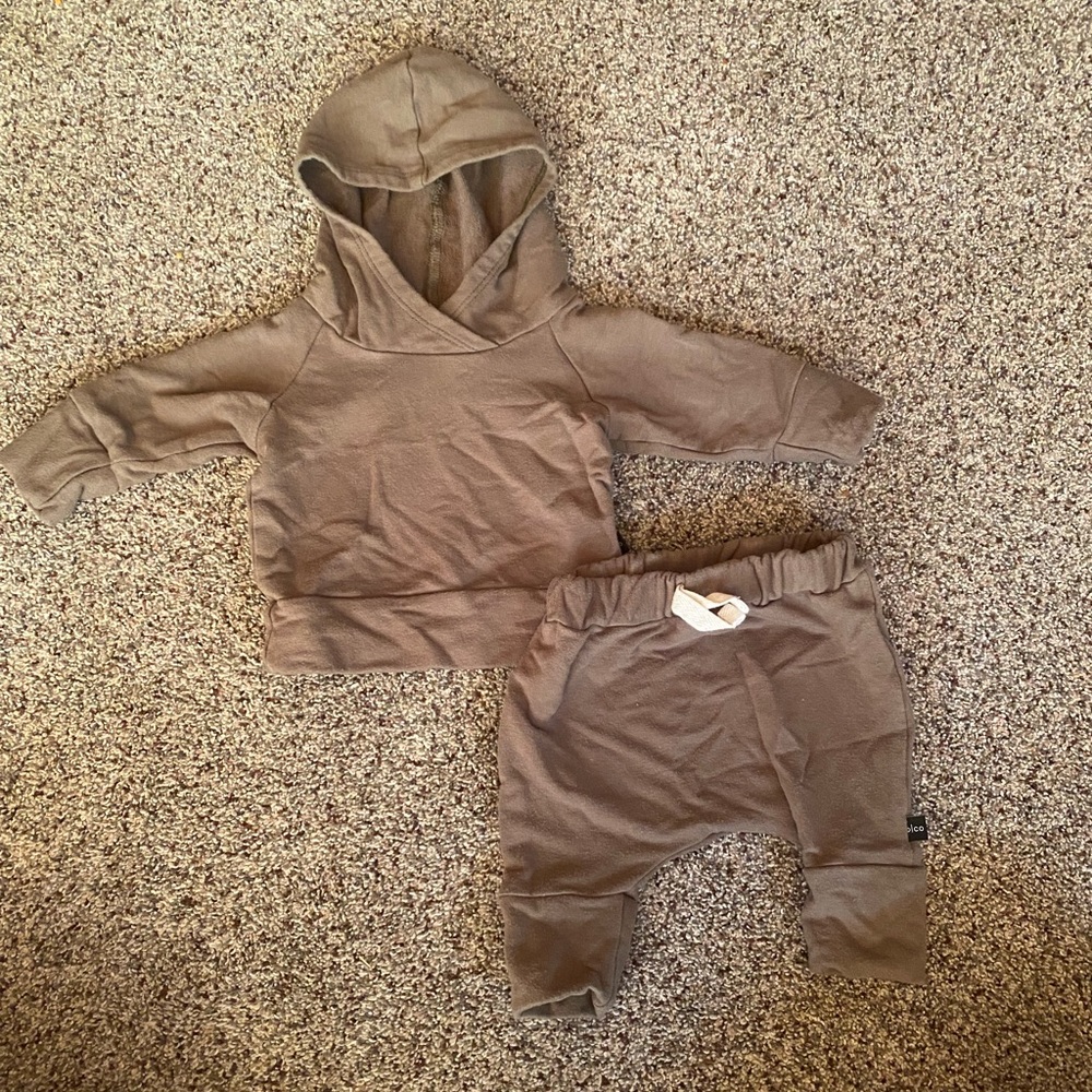 b|co matching sweatshirt & jogger set